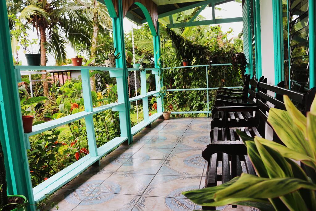 Hotel Las Flores Fortuna ラ・フォルトゥナ エクステリア 写真