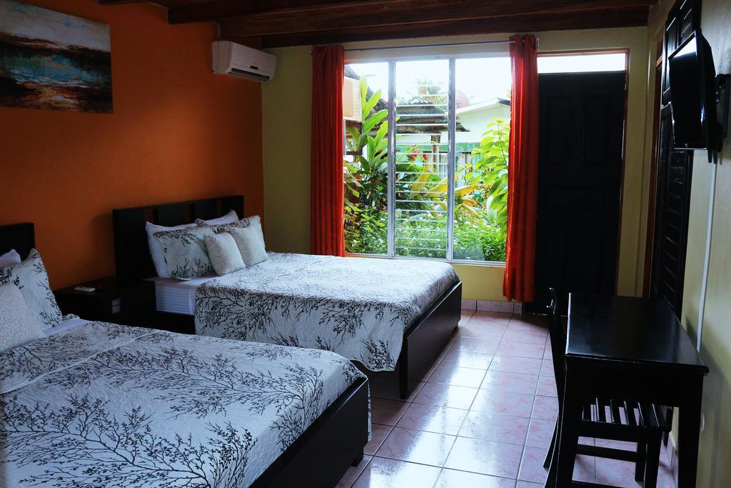 Hotel Las Flores Fortuna ラ・フォルトゥナ エクステリア 写真