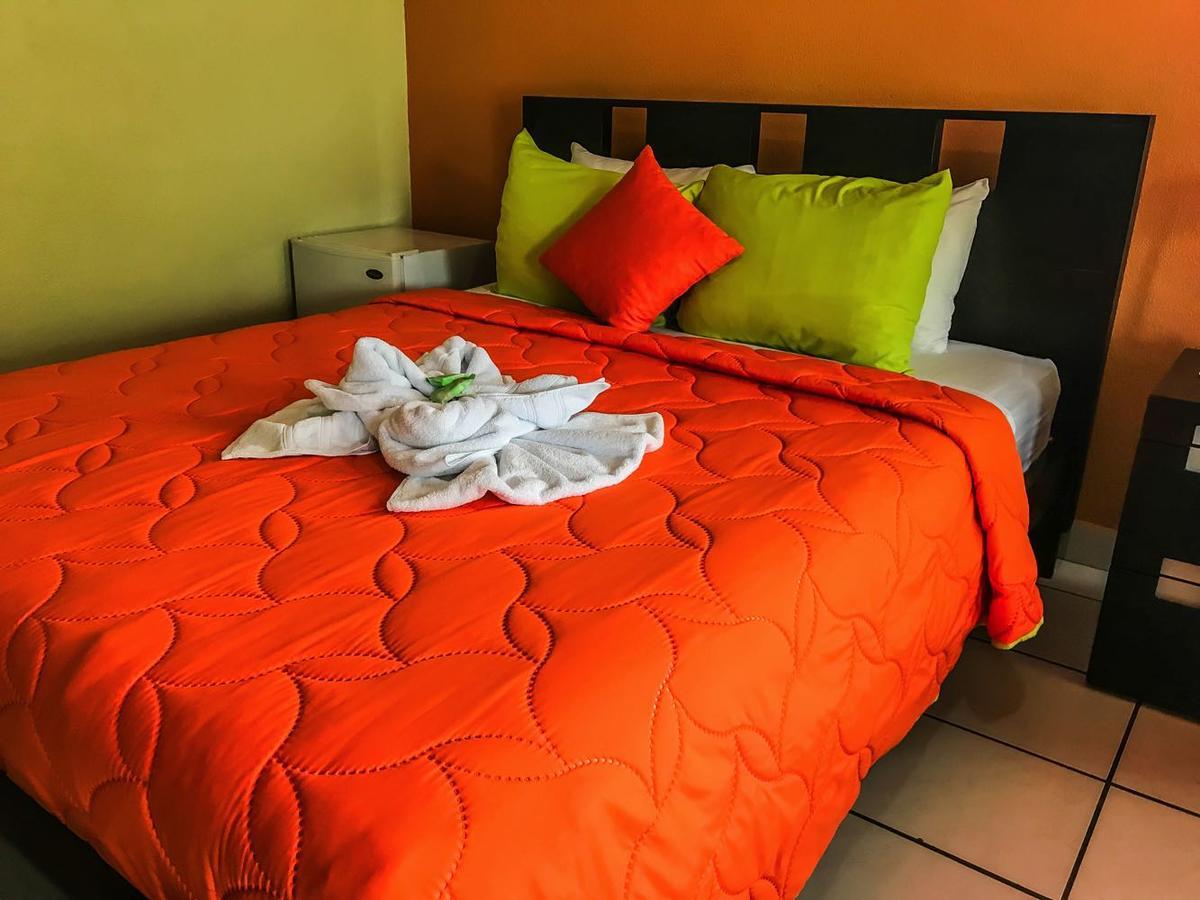 Hotel Las Flores Fortuna ラ・フォルトゥナ エクステリア 写真