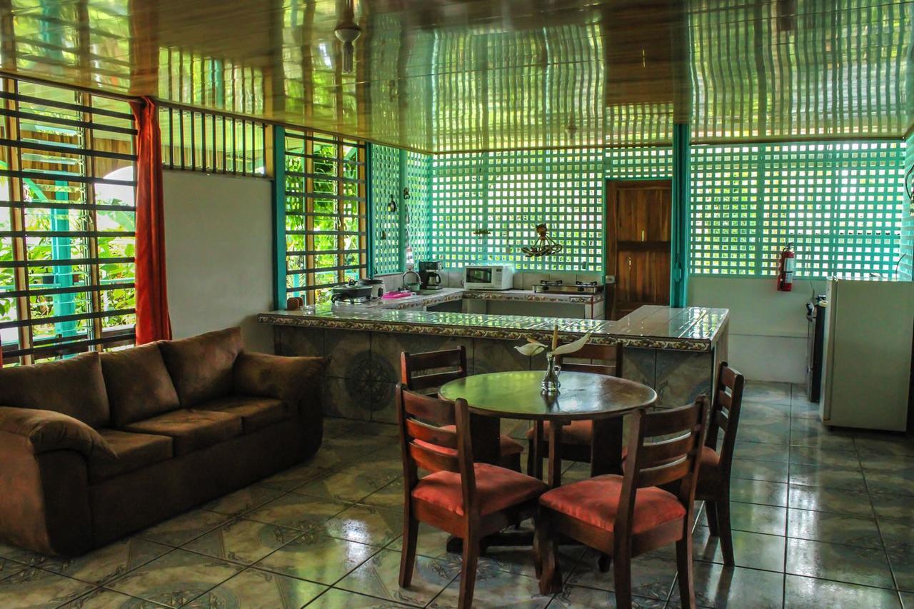 Hotel Las Flores Fortuna ラ・フォルトゥナ エクステリア 写真