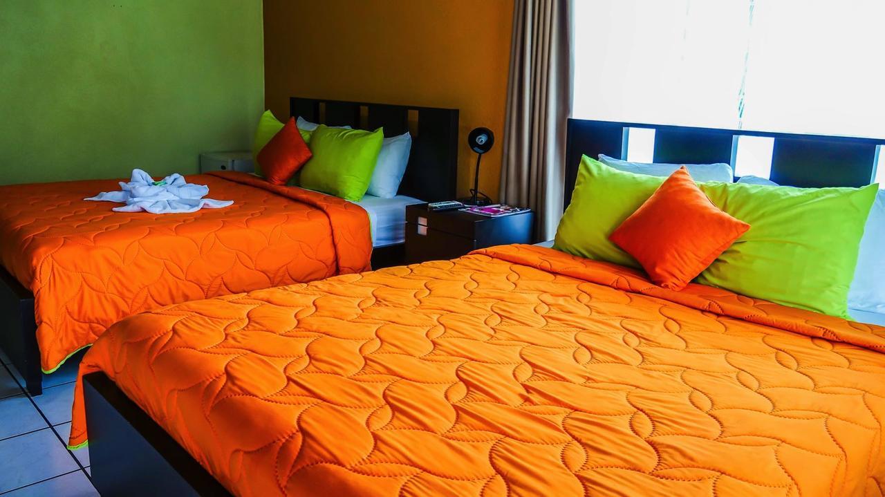 Hotel Las Flores Fortuna ラ・フォルトゥナ エクステリア 写真