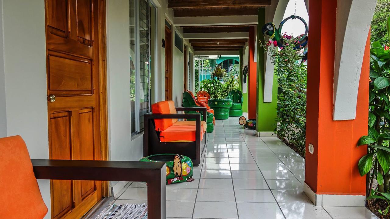 Hotel Las Flores Fortuna ラ・フォルトゥナ エクステリア 写真