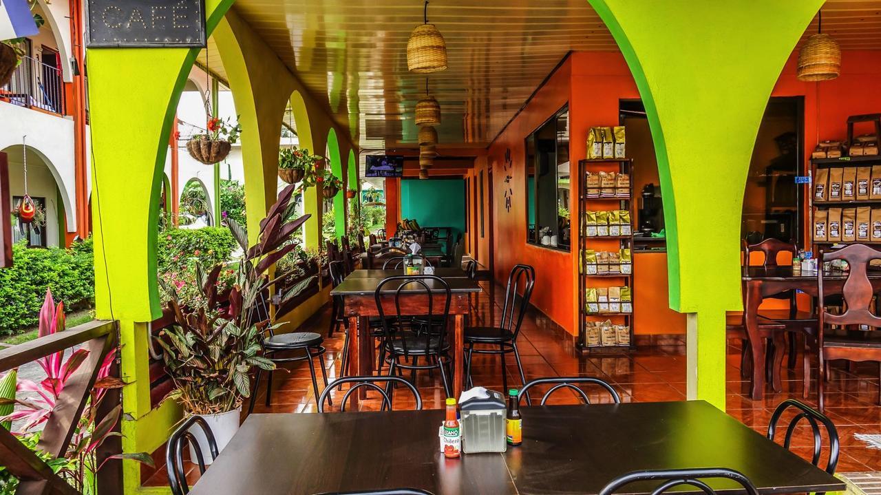 Hotel Las Flores Fortuna ラ・フォルトゥナ エクステリア 写真
