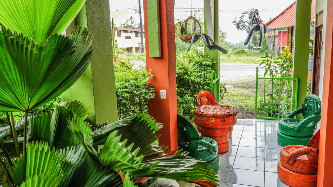 Hotel Las Flores Fortuna ラ・フォルトゥナ エクステリア 写真