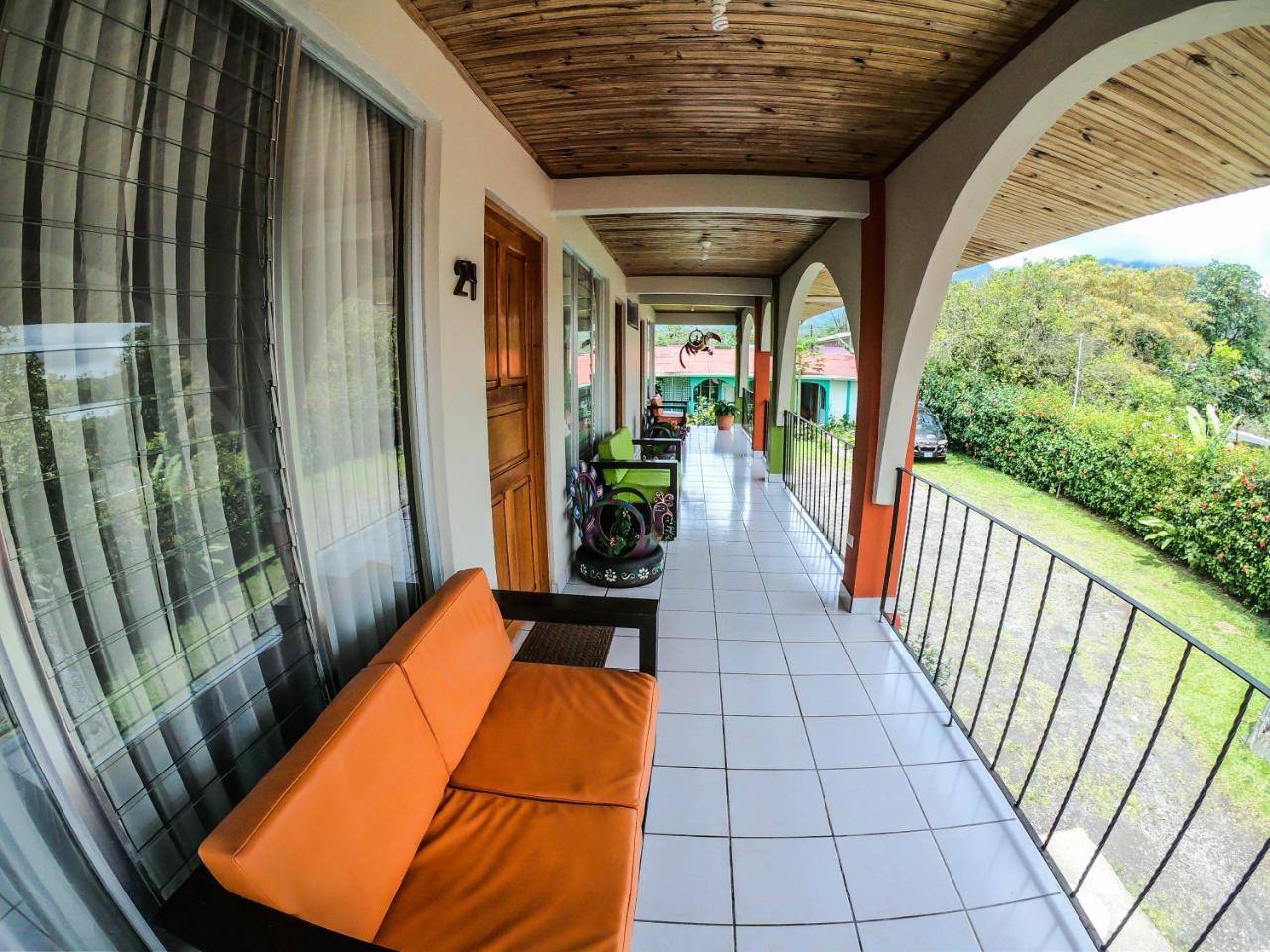 Hotel Las Flores Fortuna ラ・フォルトゥナ エクステリア 写真